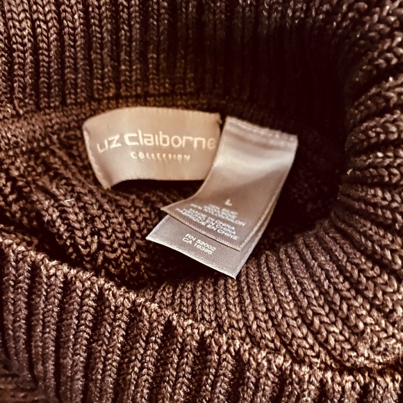 Brown Silk, Short Sleeve Turtleneck - .Design Liz Claiborne. L. - Picture 10 of 10